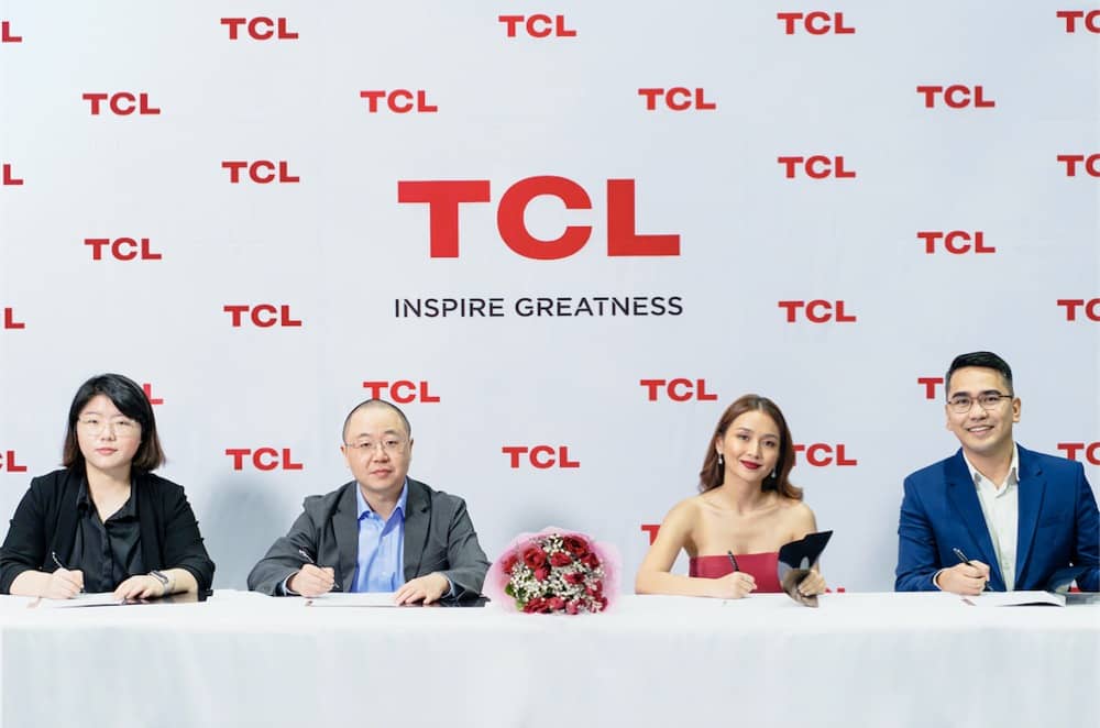 TCL Marketing Head Shae Xiaoling Yu TCL PH Chief Executive Officer Loyal Cheng TCL Brand Endorser Kathryn Bernardo & TCL Brand Manager Joseph Cernitchez