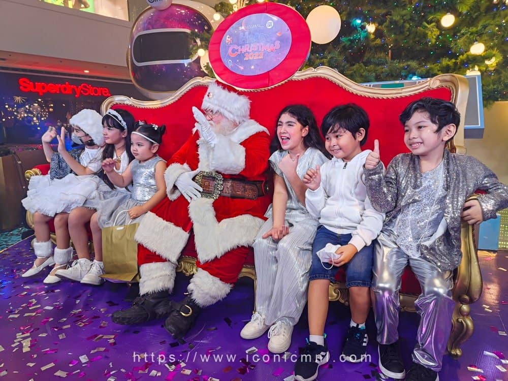 Santa Claus with kids