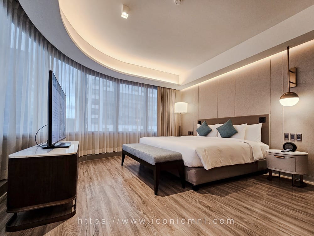 Lanson Place Mall of Asia - One Bedroom Lanson Suite