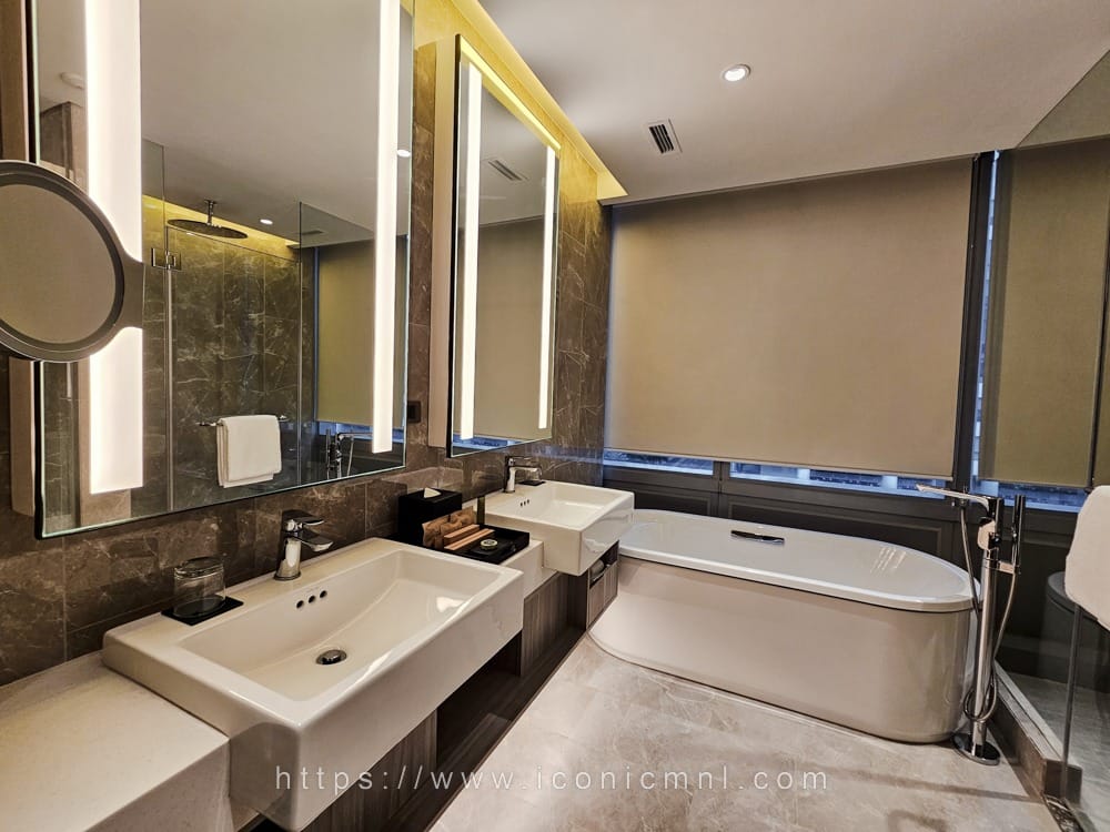 Lanson Place Mall of Asia - One Bedroom Lanson Suite