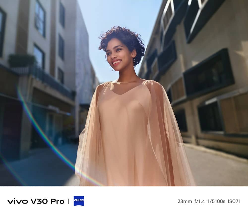 vivo V30 Pro ZEISS Style Portraits - Cine-flare Portrait