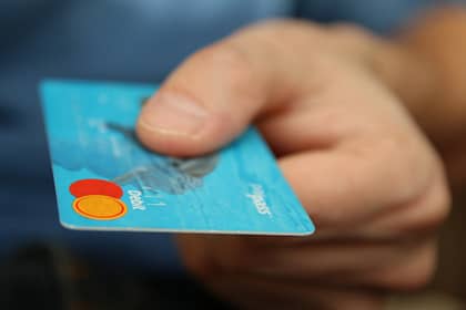 4 Things Consumers Should Check When Evaluating Credit Card Offers