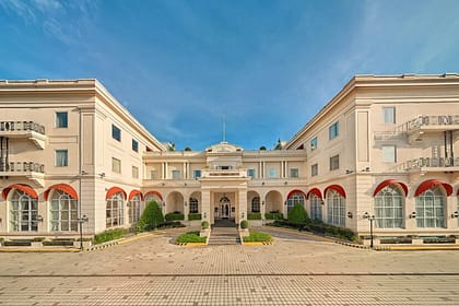 Rizal Park Hotel Facade
