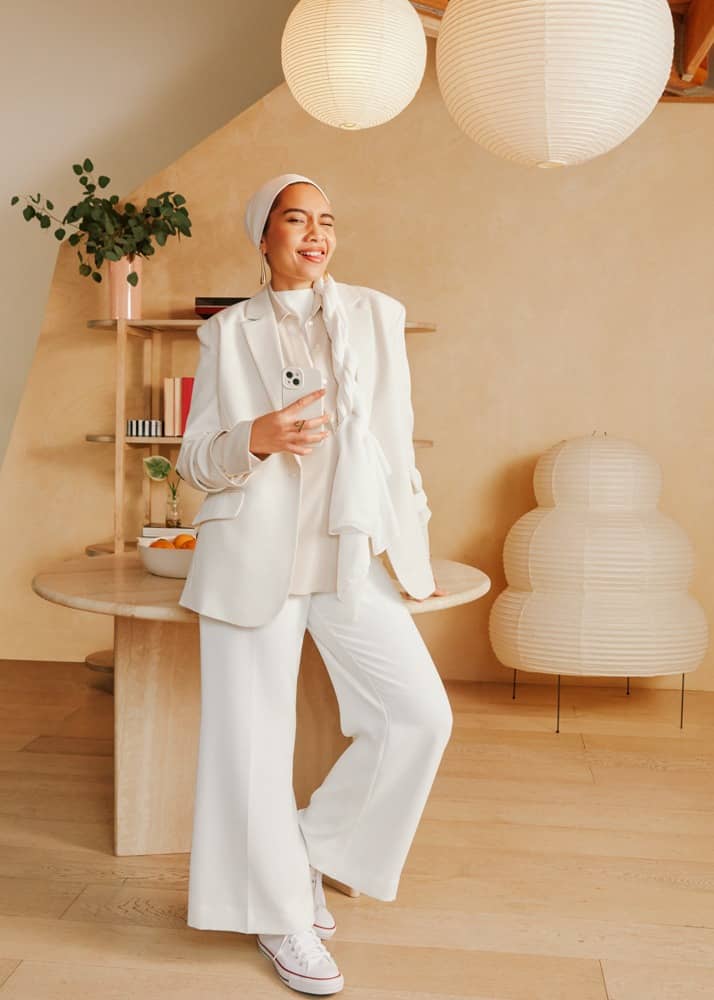 Yuna in Dewi Relaxed Blazer (Ivory) Ivy Satin Button Down Shirt (Oat) and Yuna Tailored High Rise Pants (White)